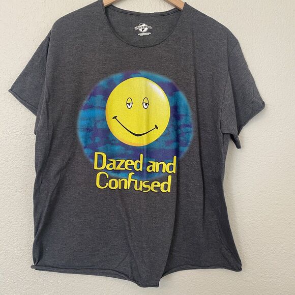 Universal City Studios Dazed And Confused Gray T Shirt Smiley Face Size *L/XL - Picture 1 of 5